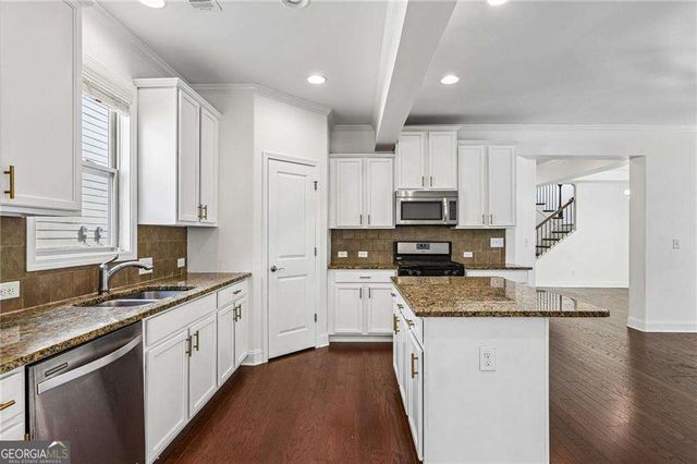 3534 S Sherwood Road SE, Smyrna, GA 30082