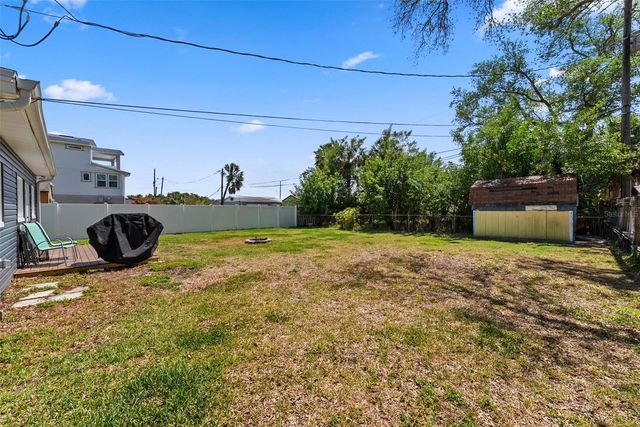 824 61ST AVENUE NE, St Petersburg, FL 33703