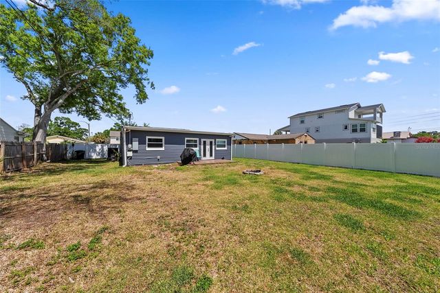 824 61ST AVENUE NE, St Petersburg, FL 33703