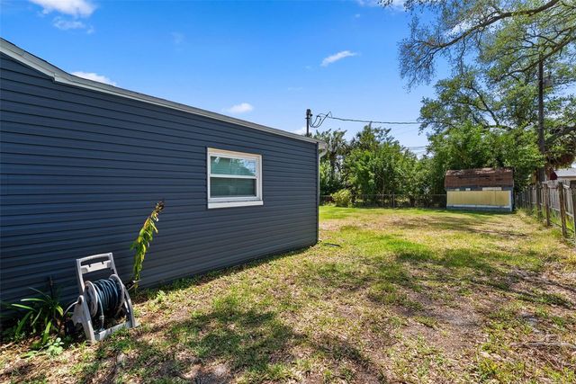 824 61ST AVENUE NE, St Petersburg, FL 33703
