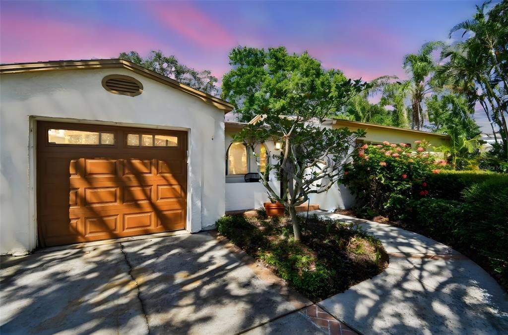 456 RAFAEL BOULEVARD NE, St Petersburg, FL 33704
