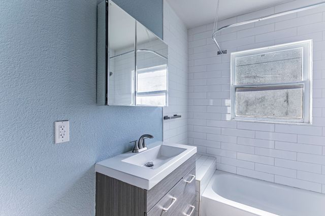 2914 E Edmond, Waco, TX 76707