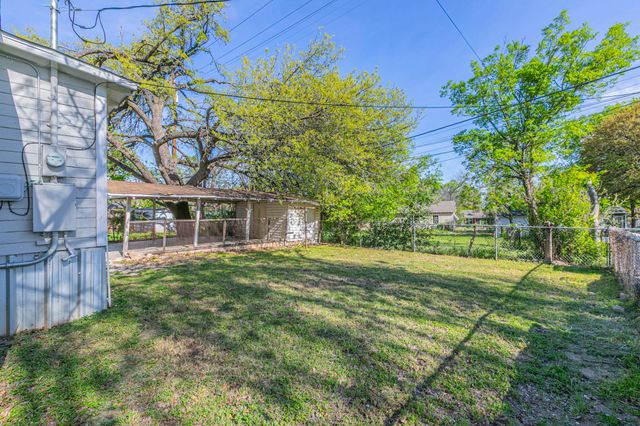 2914 E Edmond, Waco, TX 76707