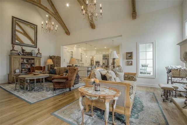 9320 Rosewood Drive, Prairie Village, KS 66207