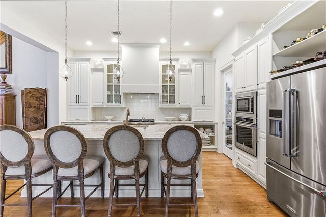 9320 Rosewood Drive, Prairie Village, KS 66207