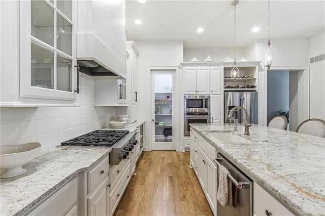 9320 Rosewood Drive, Prairie Village, KS 66207