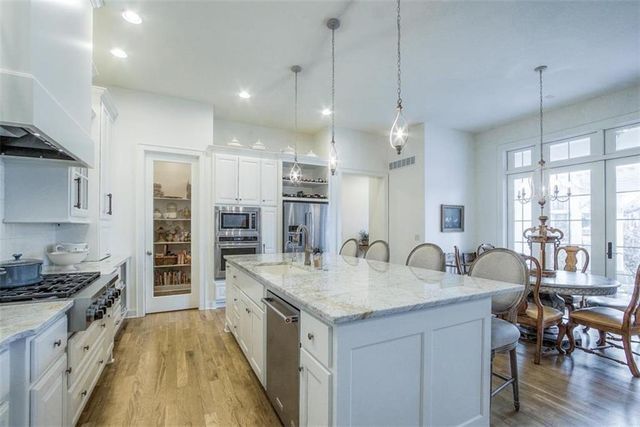 9320 Rosewood Drive, Prairie Village, KS 66207