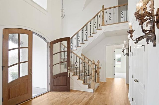 9320 Rosewood Drive, Prairie Village, KS 66207