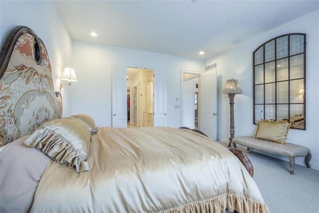 9320 Rosewood Drive, Prairie Village, KS 66207
