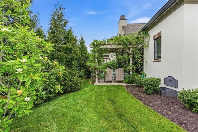 9320 Rosewood Drive, Prairie Village, KS 66207