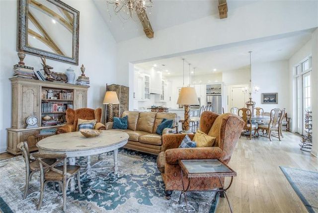 9320 Rosewood Drive, Prairie Village, KS 66207