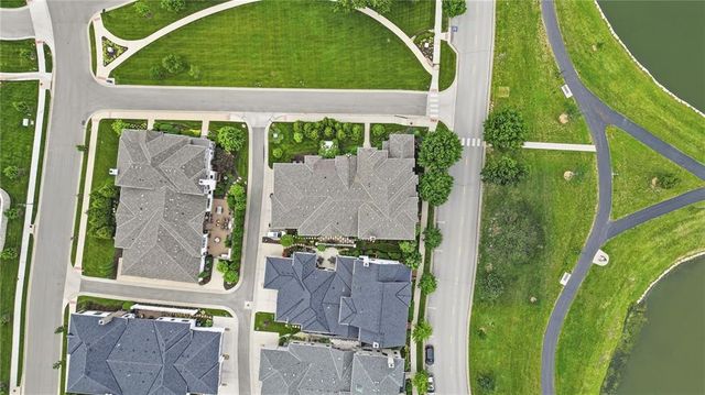 9320 Rosewood Drive, Prairie Village, KS 66207