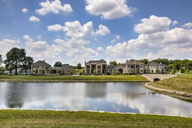 9320 Rosewood Drive, Prairie Village, KS 66207