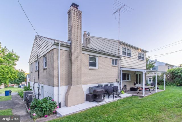 1588 WILLIAMS RD, Abington, PA 19001