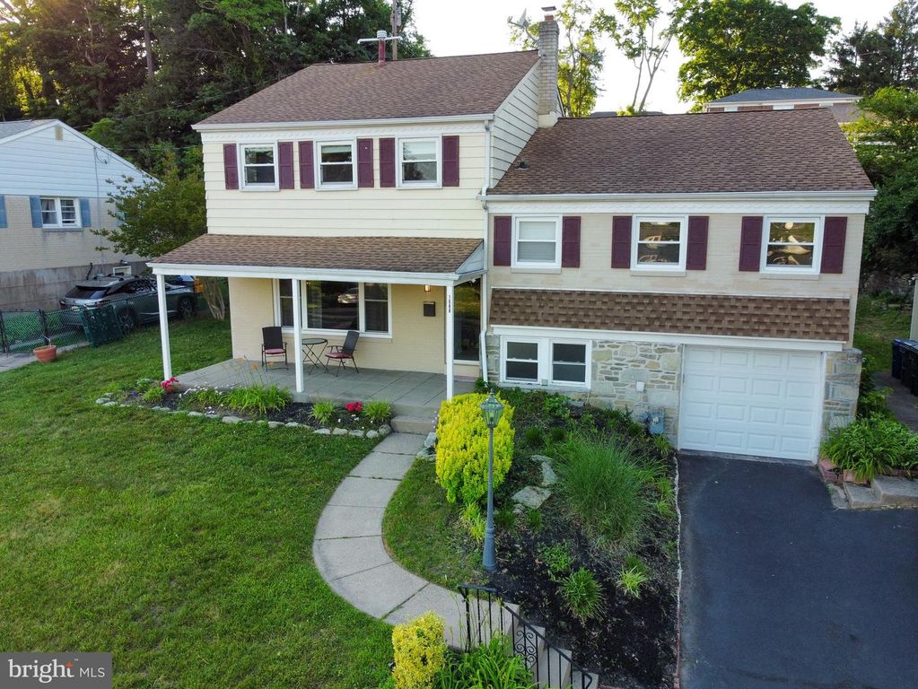 1588 WILLIAMS RD, Abington, PA 19001
