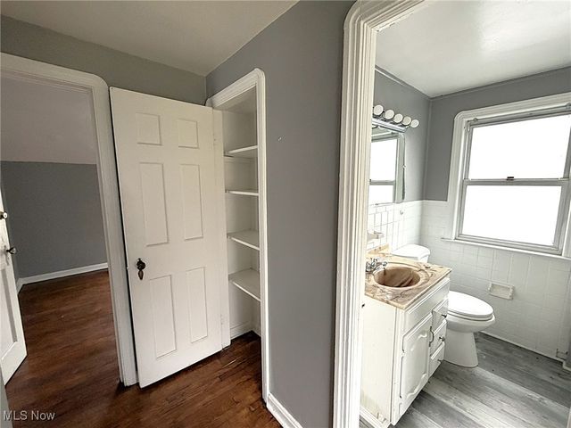 17312 Glendale Avenue, Cleveland, OH 44128