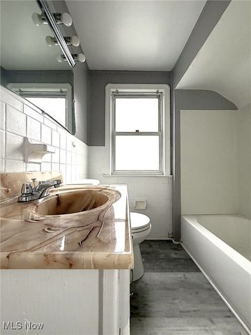 17312 Glendale Avenue, Cleveland, OH 44128