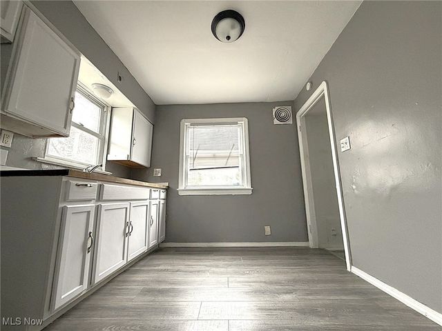 17312 Glendale Avenue, Cleveland, OH 44128