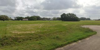 1014 Lone Star Court, Angleton, TX 77515