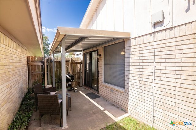 306 Waterford Drive, Victoria, TX 77901