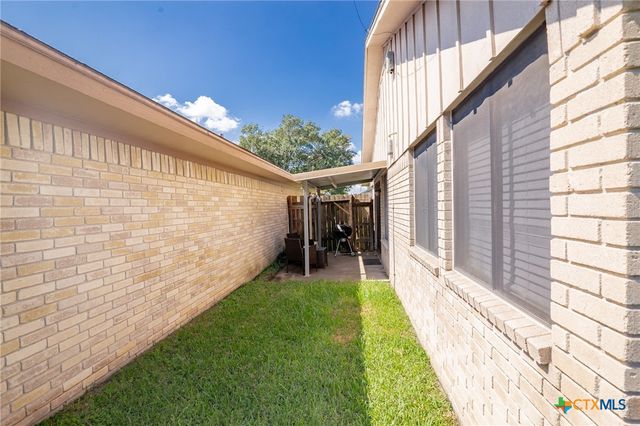306 Waterford Drive, Victoria, TX 77901