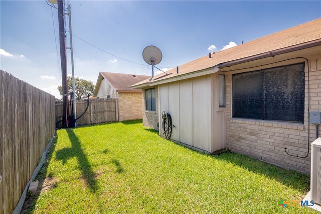 306 Waterford Drive, Victoria, TX 77901
