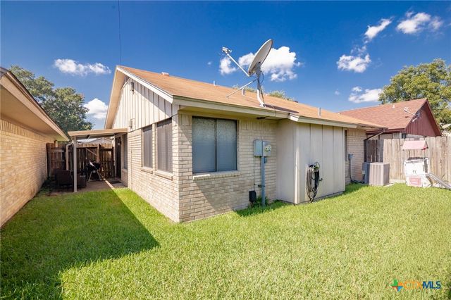 306 Waterford Drive, Victoria, TX 77901