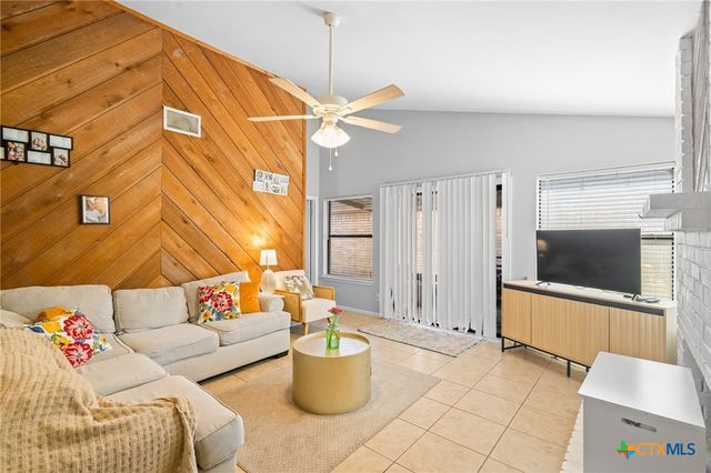 306 Waterford Drive, Victoria, TX 77901