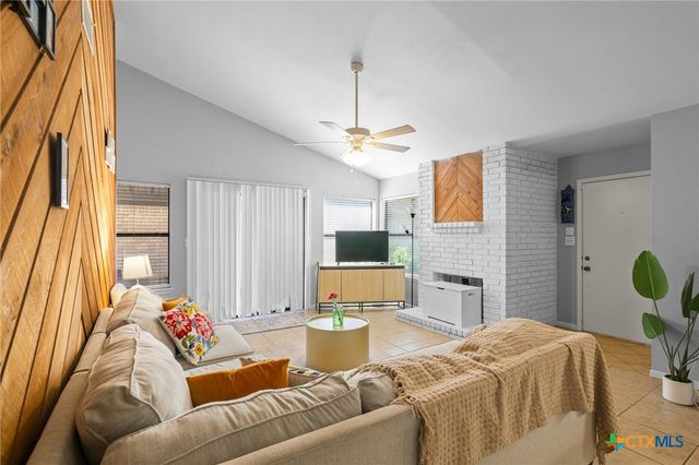 306 Waterford Drive, Victoria, TX 77901