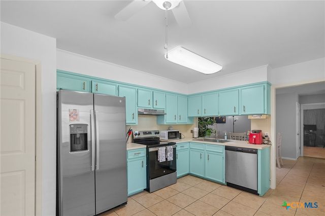 306 Waterford Drive, Victoria, TX 77901