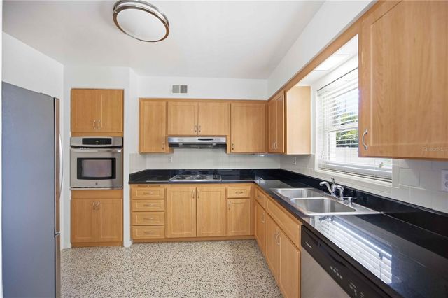 2244 SUNNYSIDE PLACE, Sarasota, FL 34239