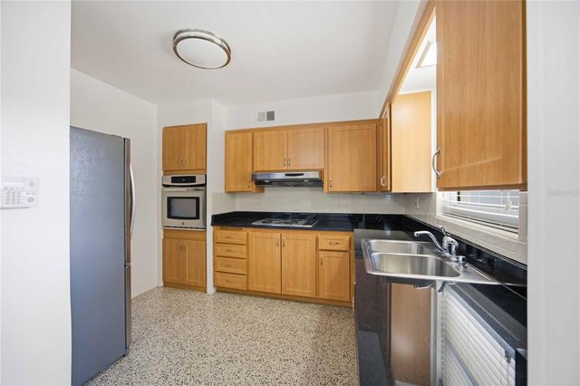 2244 SUNNYSIDE PLACE, Sarasota, FL 34239