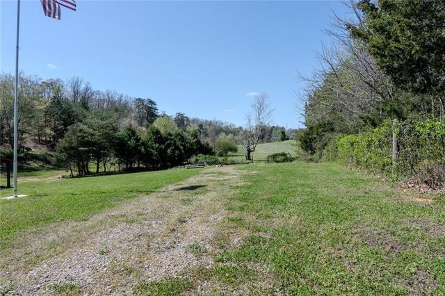 182 Henry Mack Hill Road, Rydal, GA 30171