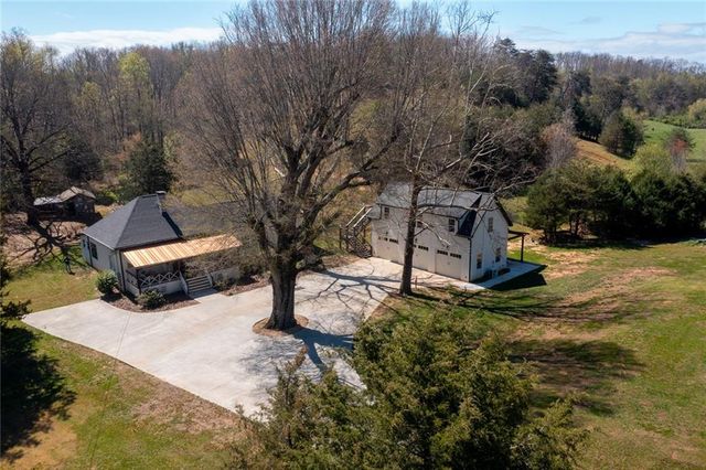 182 Henry Mack Hill Road, Rydal, GA 30171