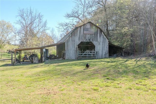 182 Henry Mack Hill Road, Rydal, GA 30171