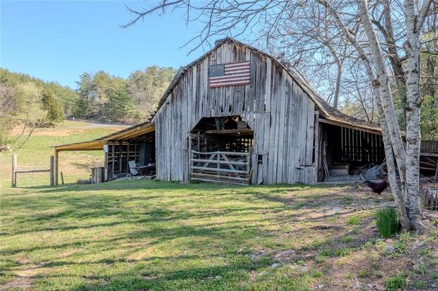 182 Henry Mack Hill Road, Rydal, GA 30171