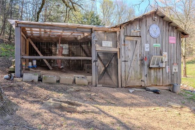 182 Henry Mack Hill Road, Rydal, GA 30171