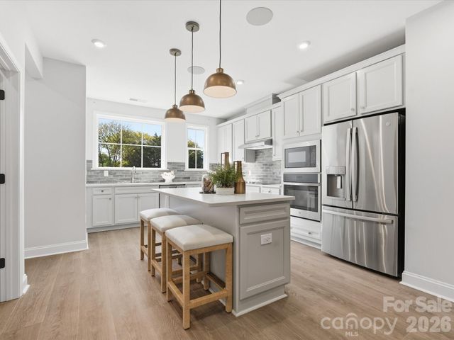 1315 Sandstar Lane, Charlotte, NC 28226