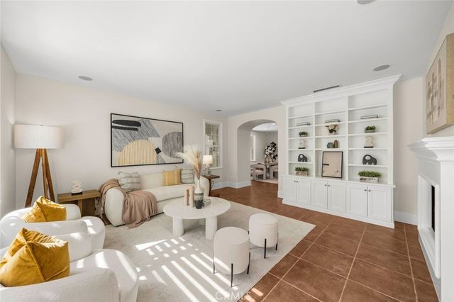 56 Crabapple, Irvine, CA 92620