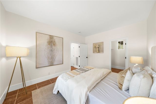 56 Crabapple, Irvine, CA 92620