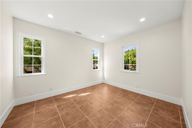 56 Crabapple, Irvine, CA 92620