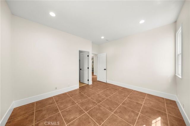 56 Crabapple, Irvine, CA 92620