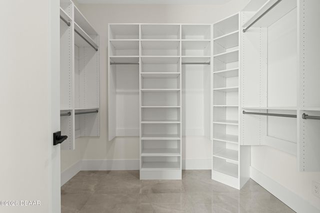 427 Columbus Avenue, New Smyrna Beach, FL 32169