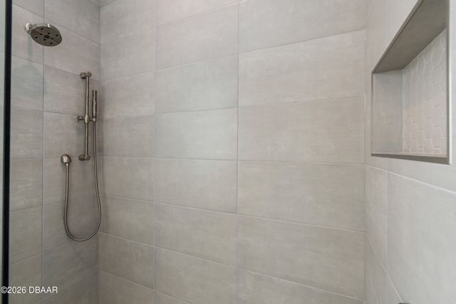 427 Columbus Avenue, New Smyrna Beach, FL 32169