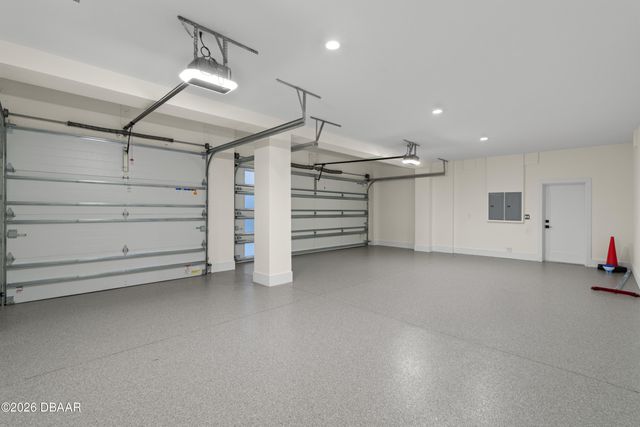 427 Columbus Avenue, New Smyrna Beach, FL 32169