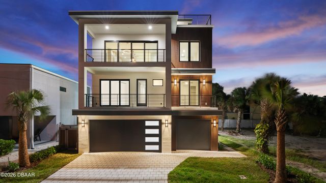 427 Columbus Avenue, New Smyrna Beach, FL 32169