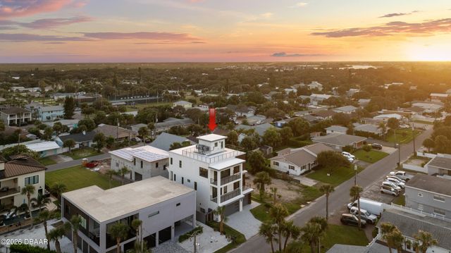 427 Columbus Avenue, New Smyrna Beach, FL 32169