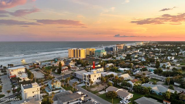 427 Columbus Avenue, New Smyrna Beach, FL 32169