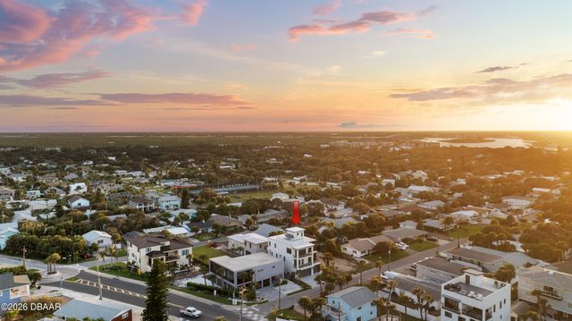 427 Columbus Avenue, New Smyrna Beach, FL 32169