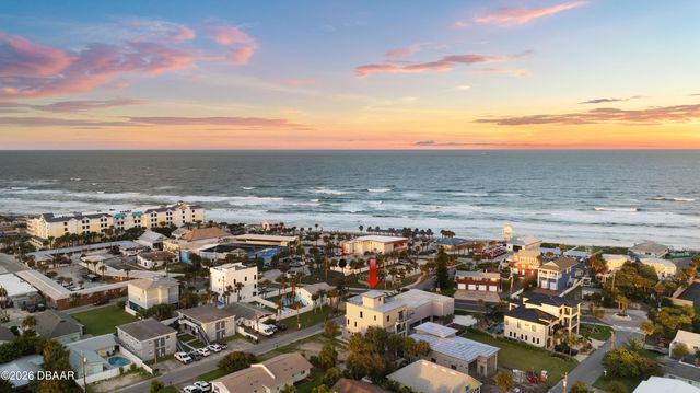 427 Columbus Avenue, New Smyrna Beach, FL 32169